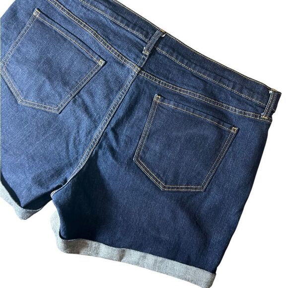 Old Navy semi fitted stretch rolled bottom jean shorts plus Size 16 - Picture 6 of 10